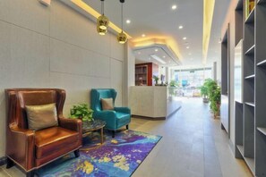 Lobby lounge - Homeinn Pebble Hotel (Danyang Zhongshan Road Glasses City) (Danyang)