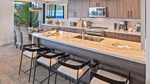 Coffee/tea maker, fridge, microwave, oven - Premier Oceanfront Retreat in Lahaina (Lahaina)