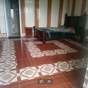 标准双人房 | 熨斗/熨板、免费 WiFi、床单