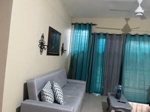 Smart TV - Apartamento sencillo a un minuto de la playa (Puerto Plata)