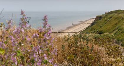 Overcliff Lodge Boutique Beachside Property