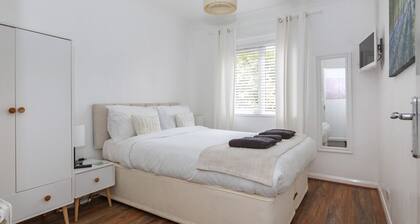 Overcliff Lodge Boutique Beachside Property