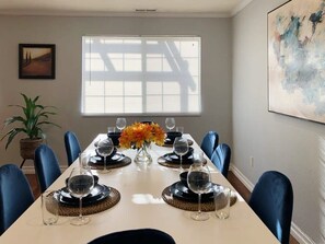 Dining - @ Marbella Lane - Elegant Home in SJ 12-Min to Levi's (San Jose)