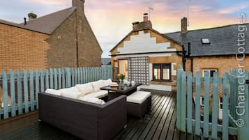 Cottage | Interior