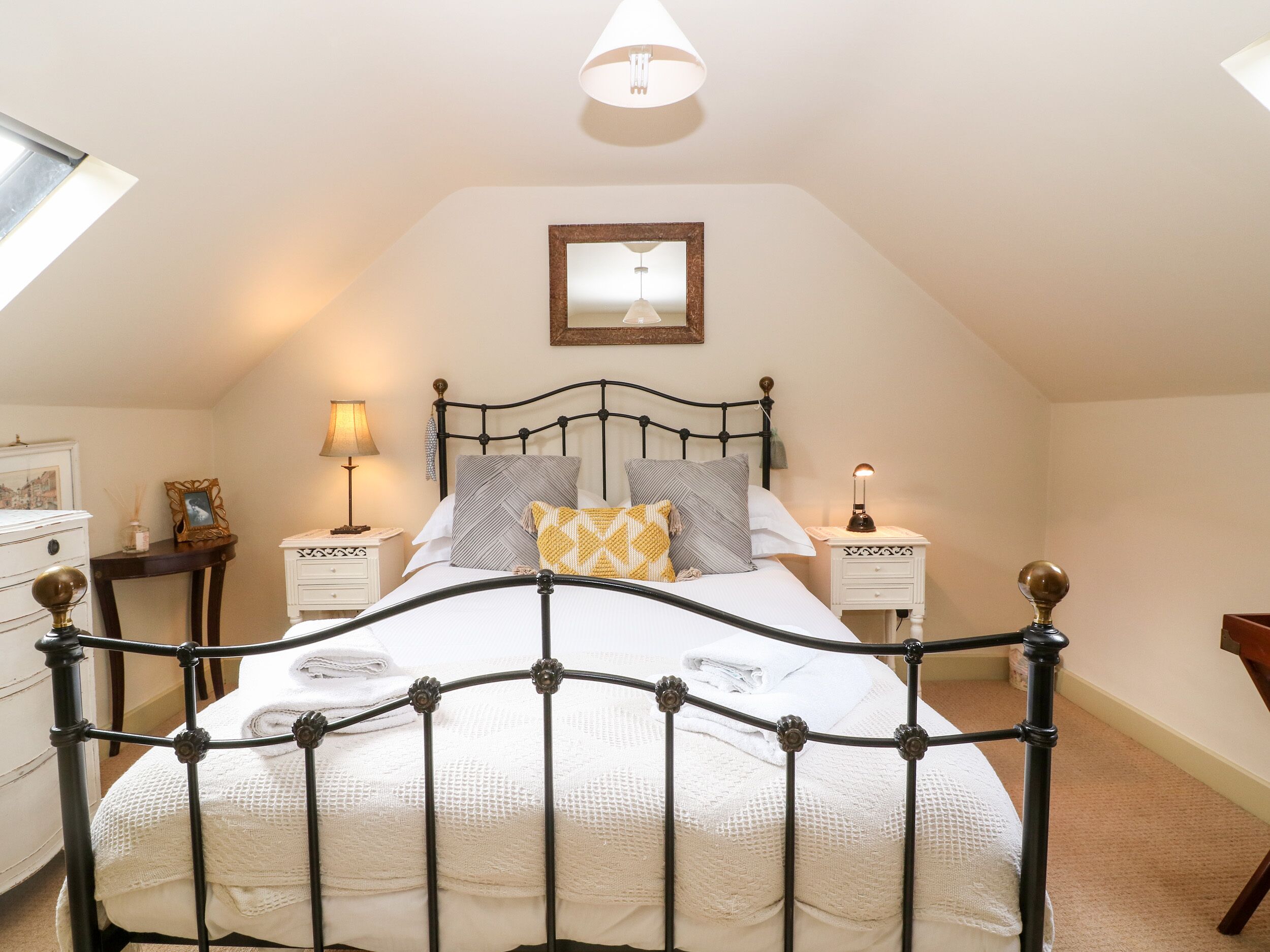 Cottage | 2 slaapkamers, gratis wifi, individueel gedecoreerd