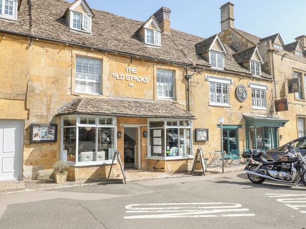 Cottage | Exterior - The Apartment (Cheltenham)