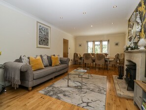 บริเวณนั่งเล่น