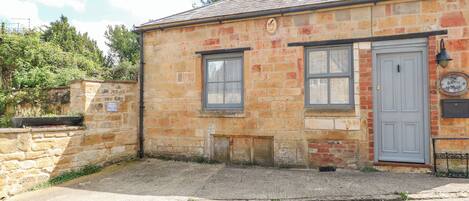Cottage | Front of property