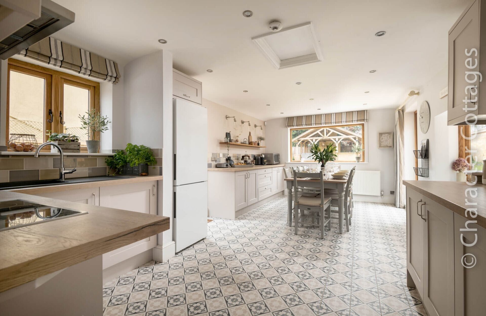 Cottage | Interior