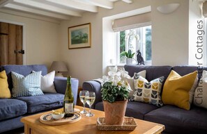 Cottage | Living room - Weir Cottage (Cheltenham)
