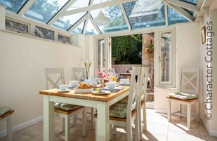 Cottage | Private kitchen | Fridge, dishwasher, electric kettle, toaster