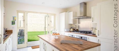 Cottage | Interior