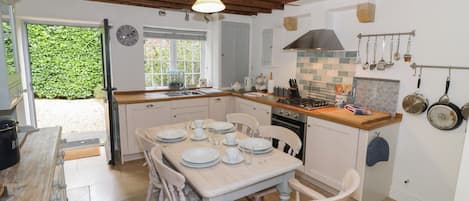 Cottage | Dapur pribadi | Lemari es, mesin pencuci piring, ketel listrik, dan pemanggang roti