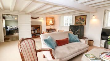Cottage | Living area | DVD player