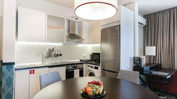 Executive Suite, 1 Bedroom, Non Smoking, City View | Private kitchen | Fridge, microwave, dishwasher, coffee/tea maker