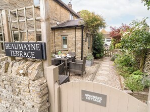 Cottage | Front of property - Spinners Cottage (Cheltenham)