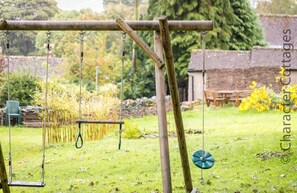 Cottage | Interior - Willow Vale (Broadway)