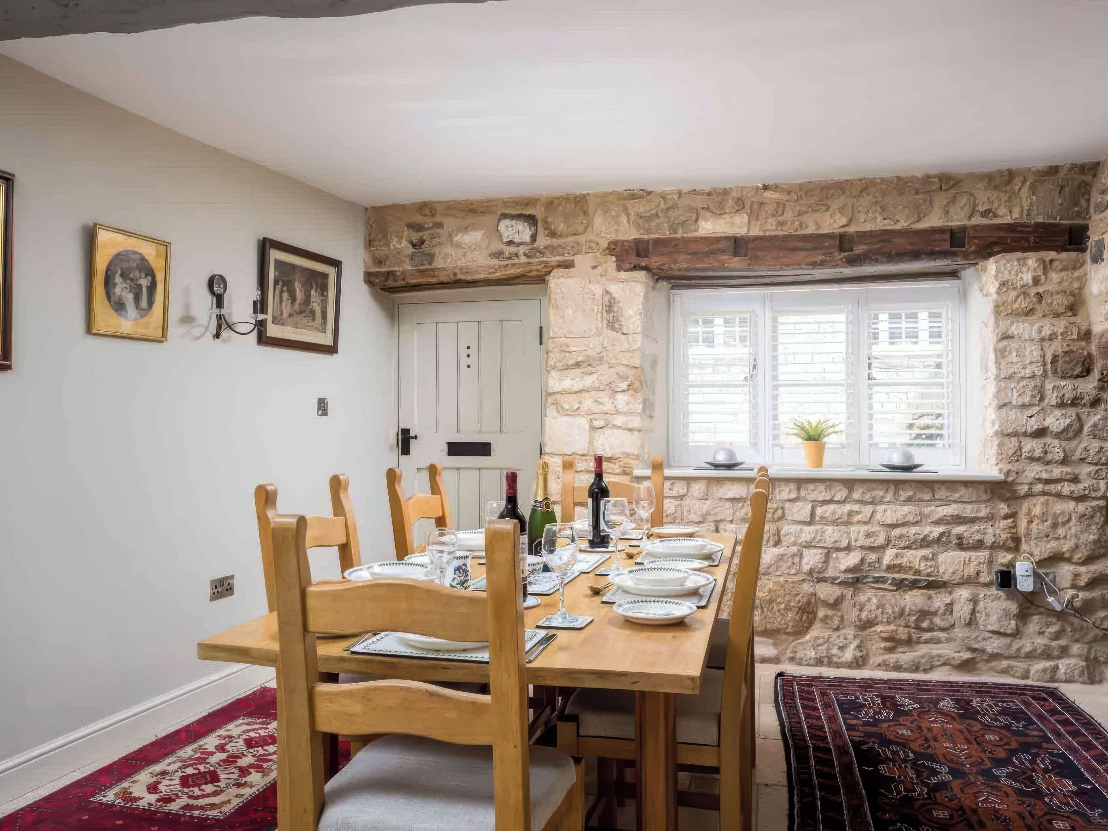 Cottage | Dining
