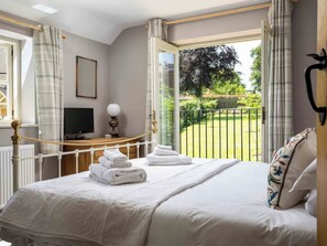 3 habitaciones, decoración personalizada y muebles diferentes 