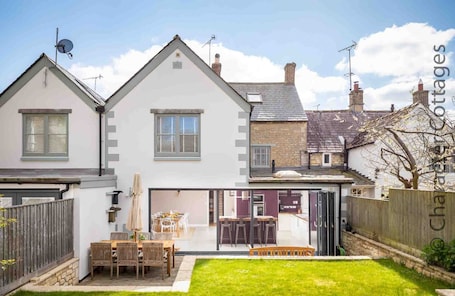 ์ฝํฐ์ง | ๋ด๋ถ