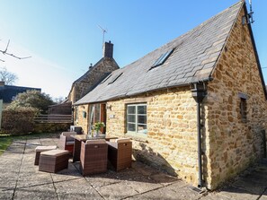 Cottage | Property grounds