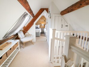 Cottage | 2 bedrooms, individually decorated, individually furnished, free WiFi