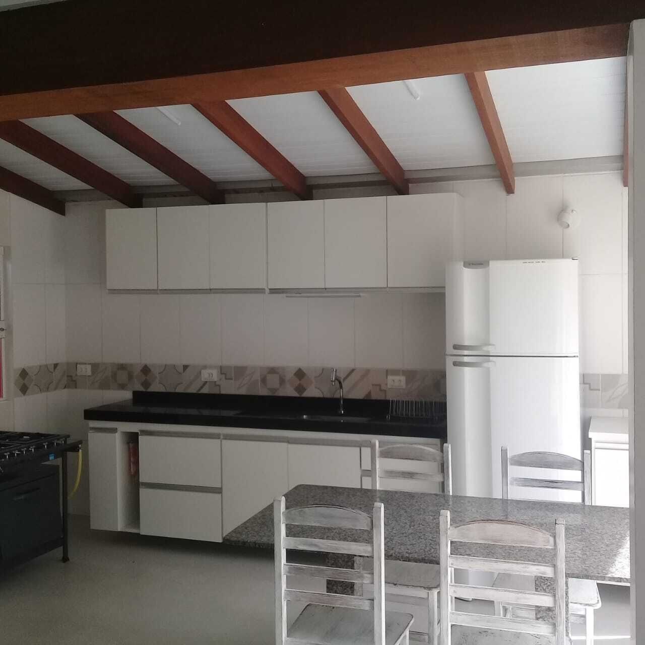 Fridge, oven, stovetop, cookware/dishes/utensils