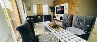 hot whater,Condo 3 BD APT | internet 2 free parking , A/C , wifi