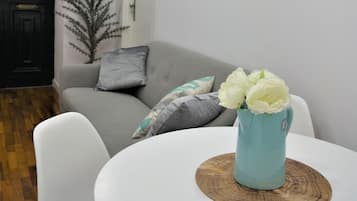 Apartment | In-room dining