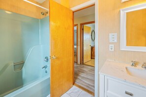 Towels, soap, toilet paper - Oceanfront Dog Friendly Home w/ Game Room & Wet Bar. Catch a Second Wave Today! (Avon)