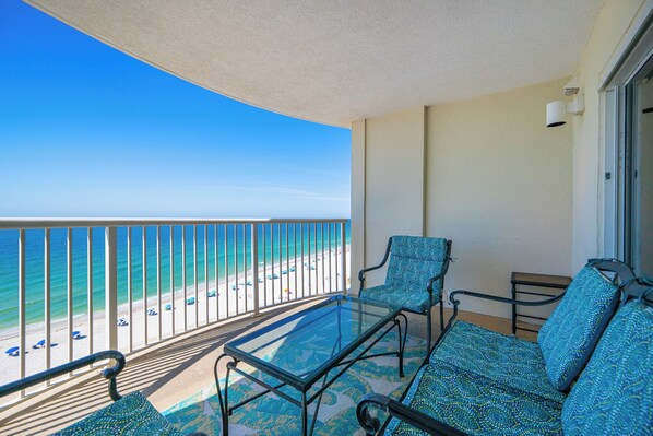 Property grounds - Stunning 1BR Royal Palms Unit 1107 with Beautiful Gulf Front Views! (Gulf Shores)