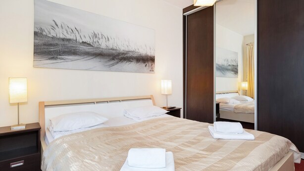 1 habitación y ropa de cama 