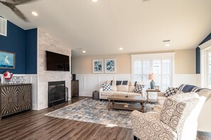 Tv, eldstad och tv-spel