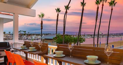 Harbor view dual family home with beach access, balcony & washer/dryer