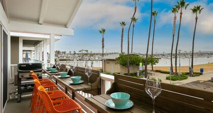 Harbor view dual family home with beach access, balcony & washer/dryer