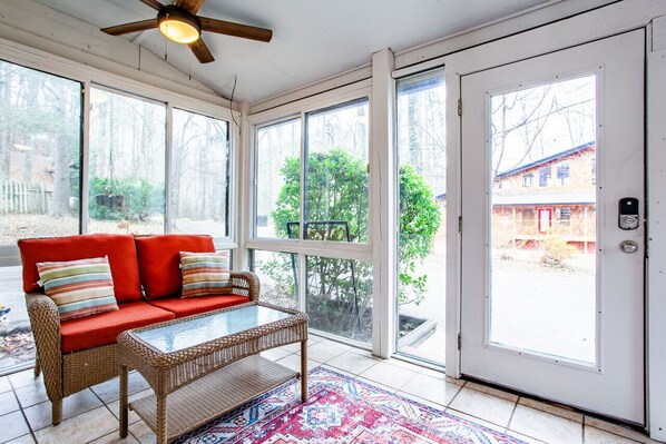 TV connectée, cheminée