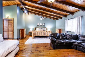 4 chambres, bureau, fer et planche à repasser, Wi-Fi gratuit