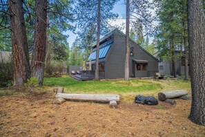 Exterior - Calm Sunriver Retreat with Access to Exclusive Golf (Sunriver)