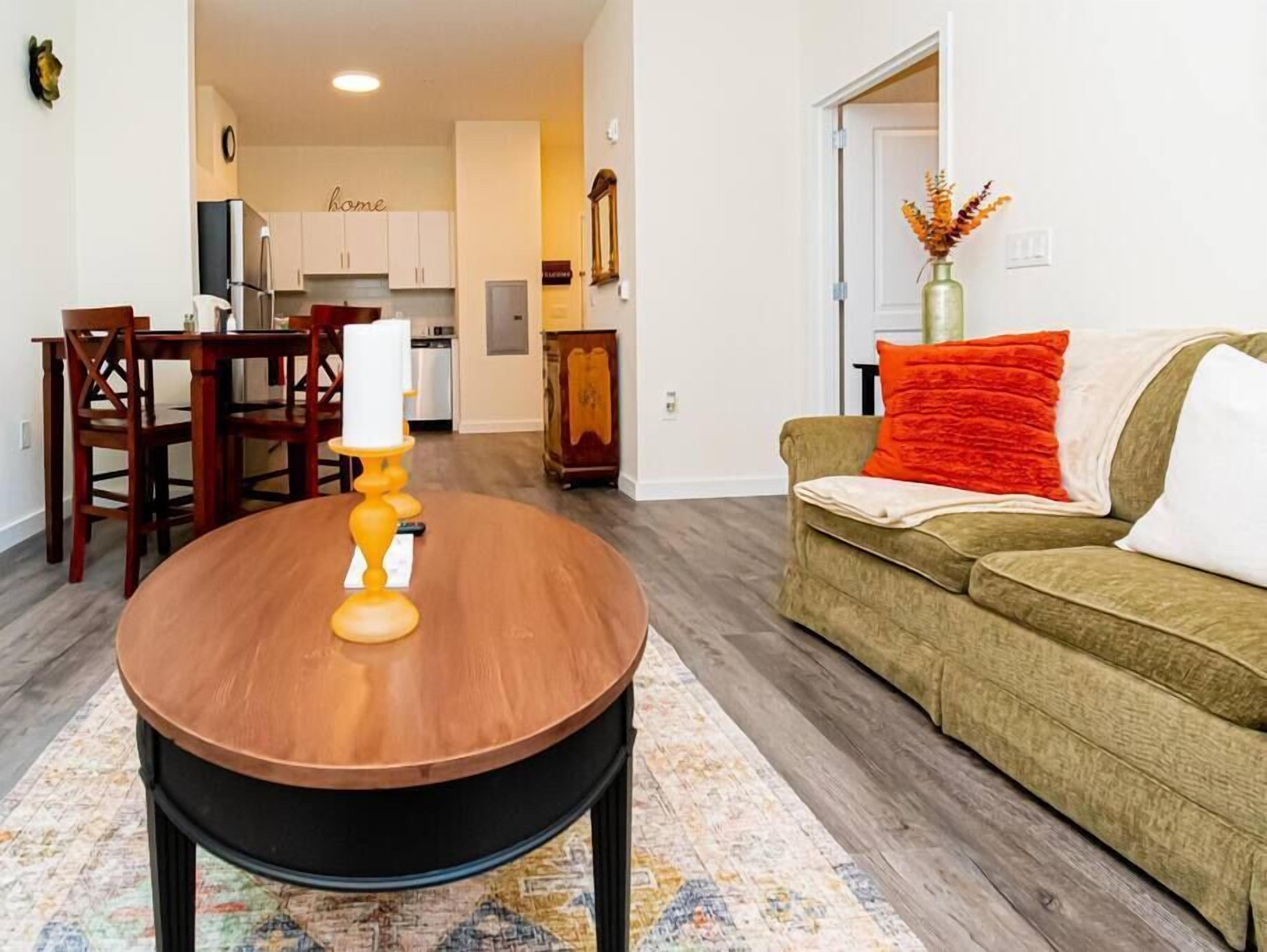 Brand New Luxury Apartment - Sleeps 4!