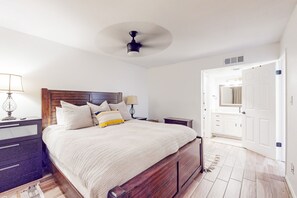 2 habitaciones, tabla de planchar con plancha, internet y ropa de cama 