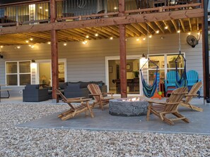 Exterior - Livin' The Dream Lite- Indoor Pool! Huge Spaces Game Area - HOT Tub!! (Branson)