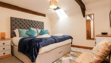Cottage | Interior