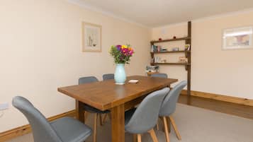 Cottage | Interior