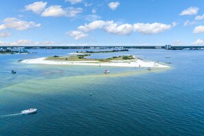 Beach nearby - Stylish Condo with Furnished Balcony, Shared Pool, Hot Tub, & Fitness Center (Orange Beach)