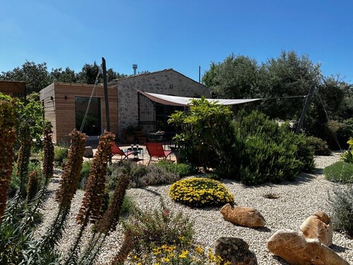 Idyll for couples, herb garden, large terrace, 3000sqm, in the countryside, near Scicli