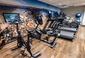 Fitness facility - Grand Timber Lodge 2BR 2BA Dec 13-20 Pools, Bar, Ski In Out, Shuttle, Sleeps 8 (Breckenridge)