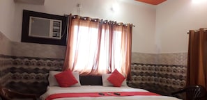 9 bedrooms, in-room safe, free WiFi