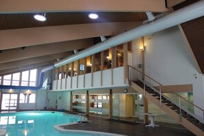 Piscina coperta, piscina all'aperto