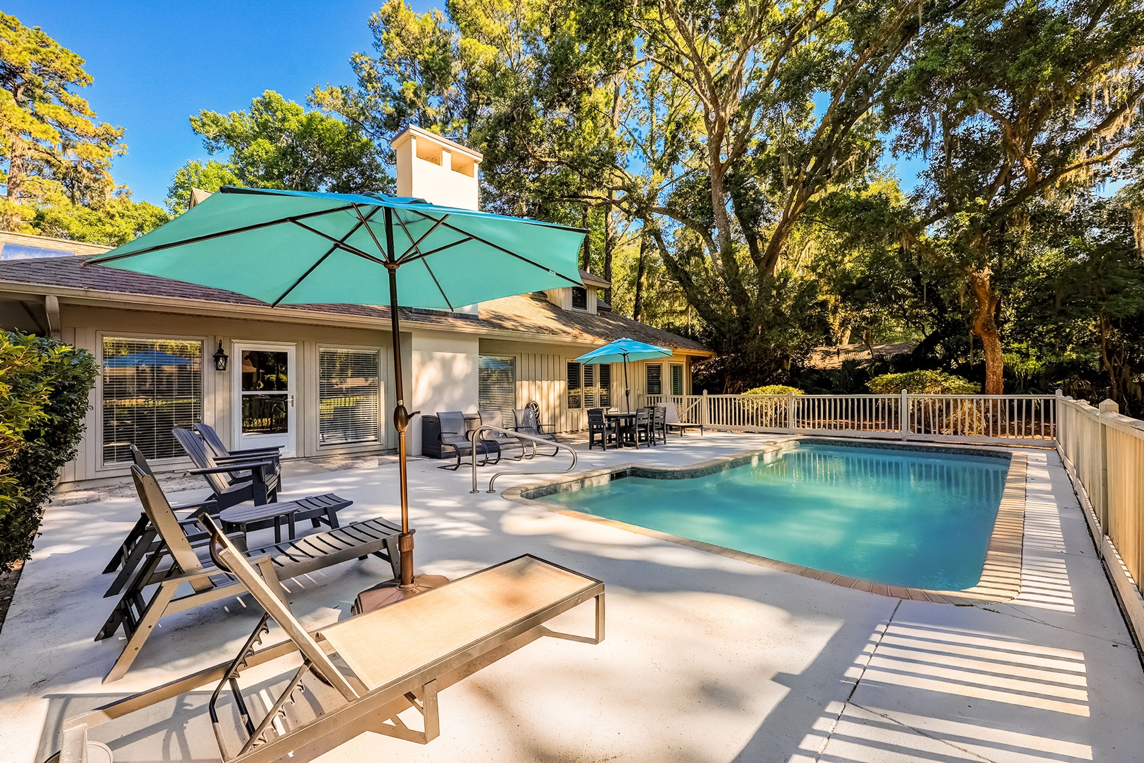 Dog-friendly island gem w/ private pool, golf course views & central AC