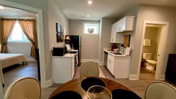 1 bedroom, desk, iron/ironing board, WiFi